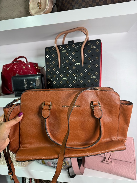 Michael Kors Handbags - Free Michael Kors Bag Giveaway Follow @thebagriculture